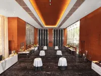 Taj City Centre Gurugram Hotels near DLF Phase I