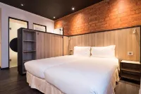 Onomo Hotel Maputo - Quầy Bar