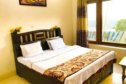 WonderLand Guest House - parking