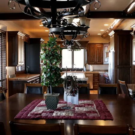 Luxurious Mountain Lodge