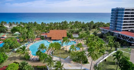 Puntarena Playa Caleta Hotel Отели рядом с достопримечательностью «Varadero Beach, Cuba»