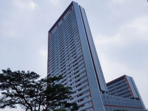 Luxurious and Comfy 2Br Paddington Heights Alam Sutera Apartment