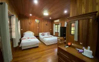 Yuwadee Resort فنادق في بوكيت
