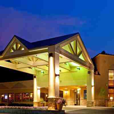 Holiday Inn Resort Lake George - Adirondack Area Hotel Exterior