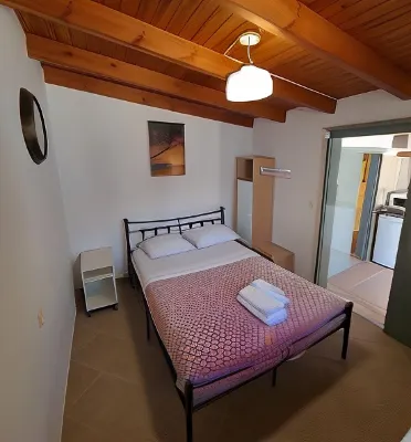 G-George Apartments by the Sea and Airport Hôtels à : Porto Rafti