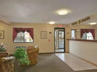 Super 8 by Wyndham Yorkville Hotel a Bristol Township