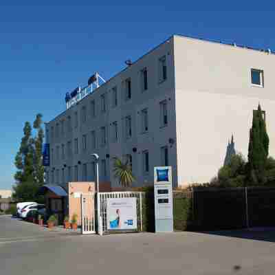 Ibis Budget Marseille Vitrolles Hotel Exterior
