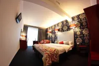 Amigo Hotel Hotel a Gmina WiAzowna