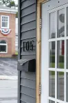 The vine on main Hotels in Kortright