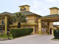 Days Inn by Wyndham Morgan's Wonderland / IH-35 N Hotels in Windcrest