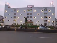 Hotel Ashray Inn Express Hotel in zona Aeroporto Internazionale Sardar Vallabhbhai Patel