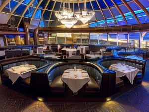 Plaza Hotel & Casino