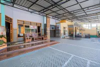 RedDoorz Syariah Near Alun-Alun Bojonegoro Hotels in Bojonegoro