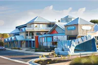 The Island Accommodation Hotels in San Remo