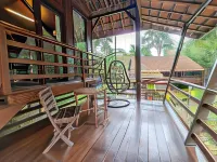 Sentosa Villa Hotels in Tupai