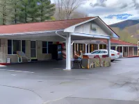 Travelowes Motel - Maggie Valley