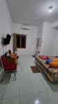 Homestay Suyoso فنادق في Mayangan