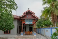 RedDoorz @ Wangi-Wangi Island Wakatobi Hotels near Tukangbesi Islands