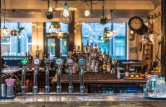 哈克尼古船旅館