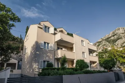 Apartments Svi-MI