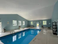 Clarion Pointe-Dillard Near Blue Ridge Mountains Hotels in Dillard