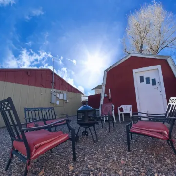 Roundtop Mountain Vista - Cabins and Motel