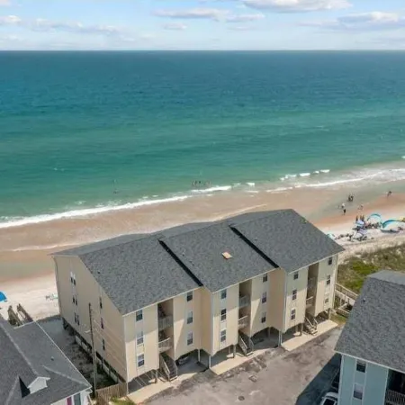 Gorgeous Beachfront Condo with Pool