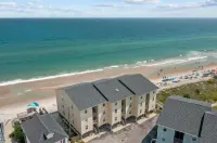 Gorgeous Beachfront Condo with Pool