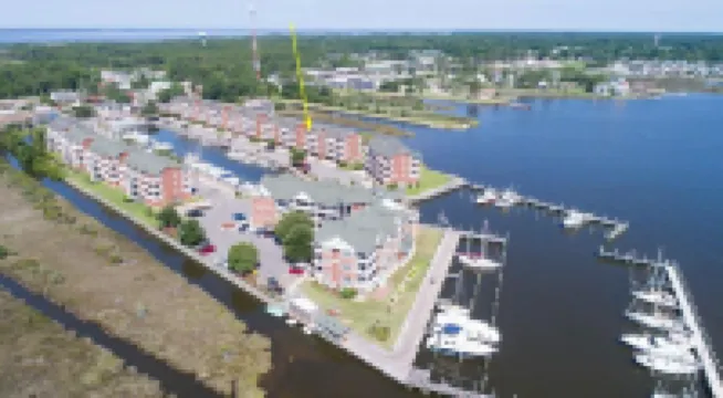 Quiet & relaxing top floor, sound-front condo, with elevator at the Outer Banks! Hotel di Manteo