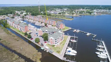 Quiet & relaxing top floor, sound-front condo, with elevator at the Outer Banks!