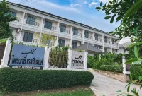 Privacy Residence Lopburi Hotels near Phra Prang Sam Yot