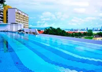 The Landmark by Katana 2000Sqf 3Br Homestay@Gurney - Pools
