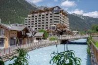 Alpina Eclectic Hotel Hotels near Aiguille de Midi
