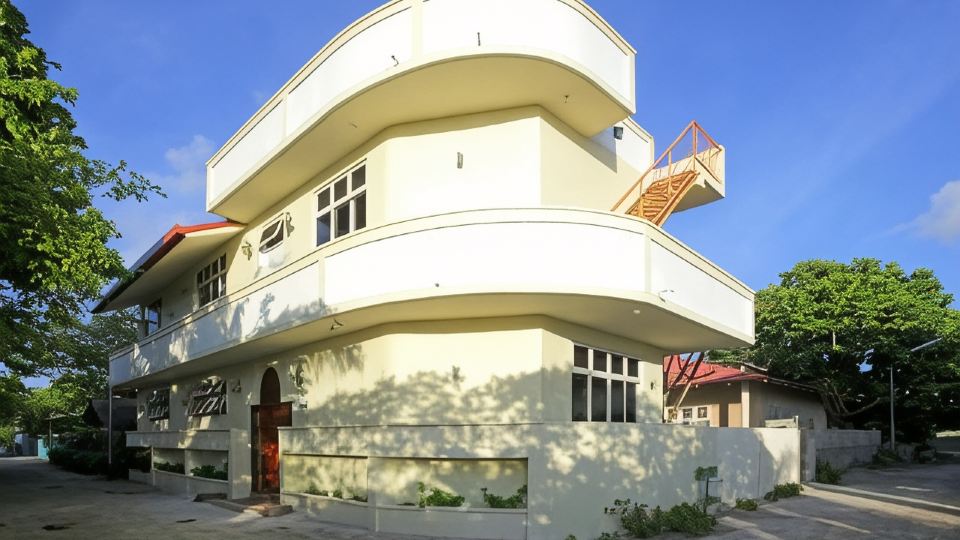 Hanifaru Transit Inn