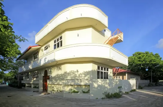 Hanifaru Transit Inn Hotel di Dharavandhoo Island