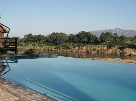 Rio Vista Lodge Отели в г. Малелане