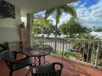 Cairns Beach Resort - Condos