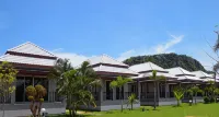 KP山海灘度假村 Khao Kalok附近的飯店