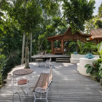 Berlima Wooden Lodge Отели рядом с достопримечательностью «Green Village»