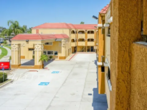 Ramada by Wyndham Ontario Hotels in Ontario