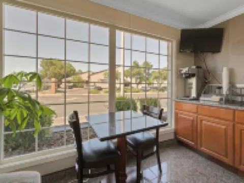 Econo Lodge Woodland Near I-5 Hotels in Woodland