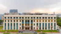 Eternal Oasis by Alaya Stays, Golf Course Road Hotels in 