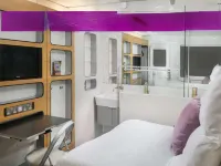 Yotelair Amsterdam Schiphol Transit Hotel Hotels in der Nähe von Bahnhof Schiphol Flughafen