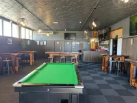 Masonic Hotel Hotels in Waitara