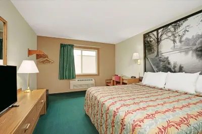Super 8 by Wyndham Rogers Minnesota Hotels in Rogers
