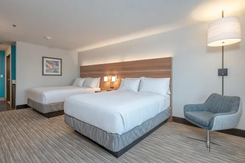 Holiday Inn Express & Suites Thornburg-S. Fredericksburg
