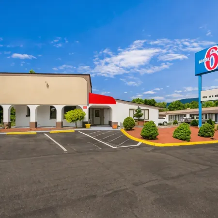 Motel 6 Salem, VA