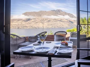 Azur Luxury Lodge