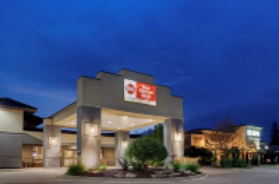 Best Western Plus Dubuque Hotel  Conference Center