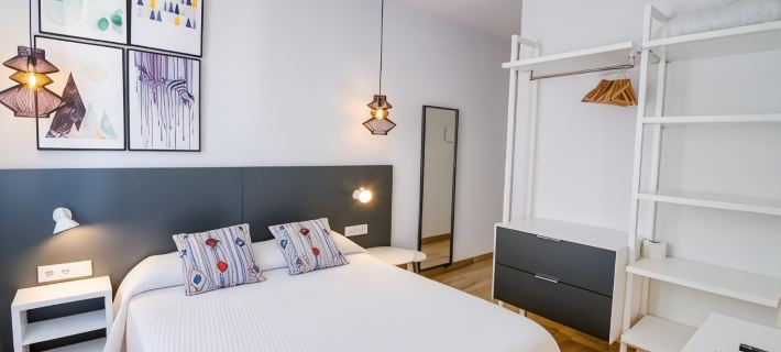 Hostal la Isla Hotels in Menorca